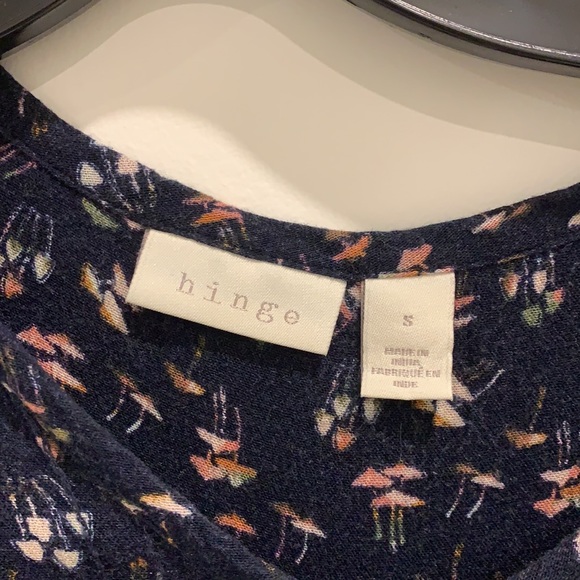 Printed Top with Keyhole neckline - Picture 4 of 5